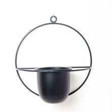 Cargar imagen en el visor de la galería, Mural circular negro + macetero metálico oval negro
