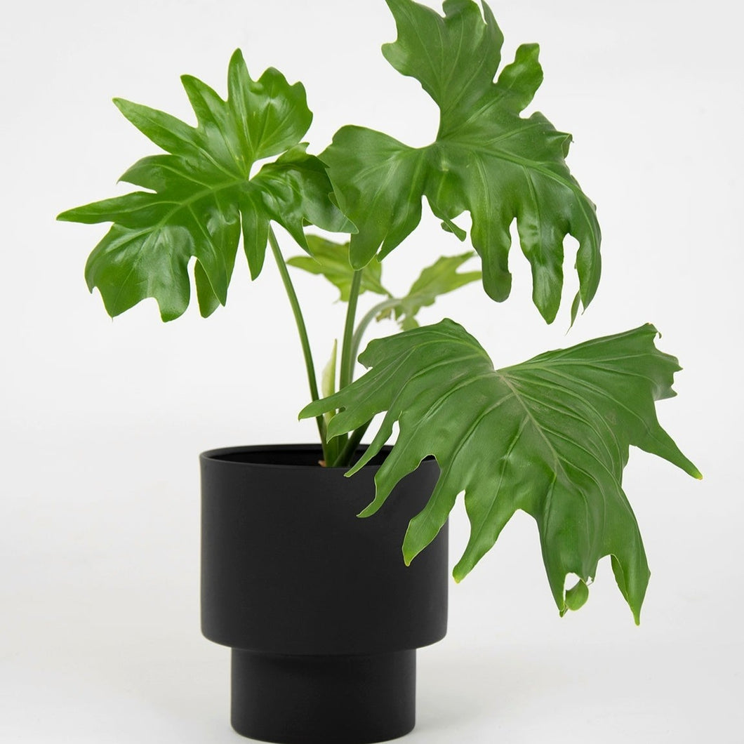 Macetero metálico KUP 20cms negro